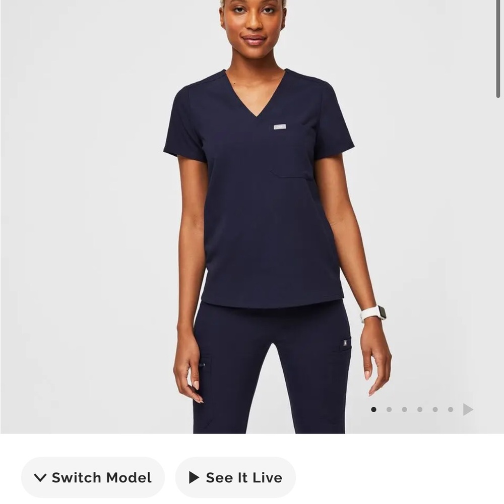 Figs Women's Navy Catarina™ - One-Pocket Scrub Top - XS / Navy